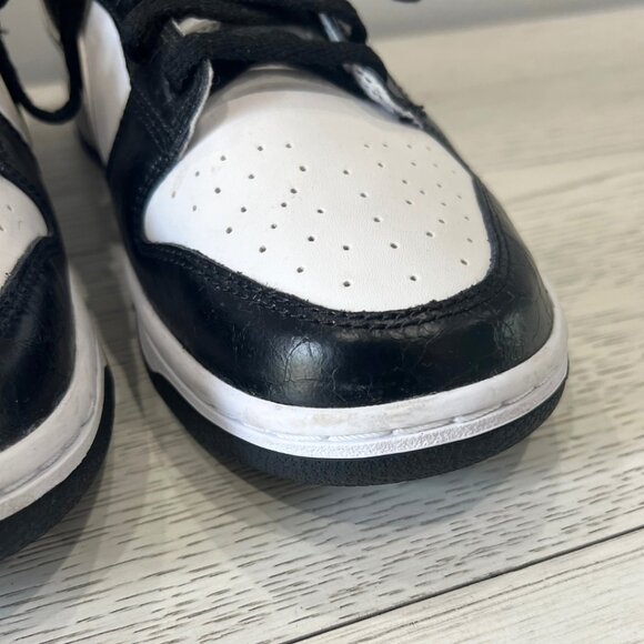 NIKE Panda Dunks World Champs Black & White Gold Plate SE Retro 9.5 - Picture 5 of 15